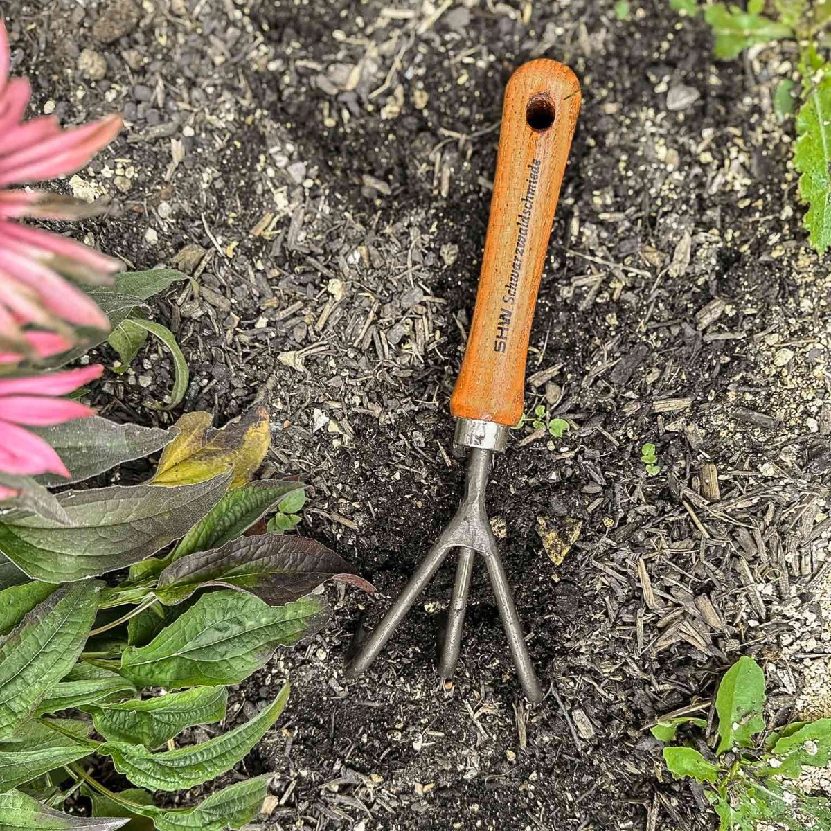 SHW Handgrubber 3 Zinken mit Eschenholzgriff - SHW - FIRE